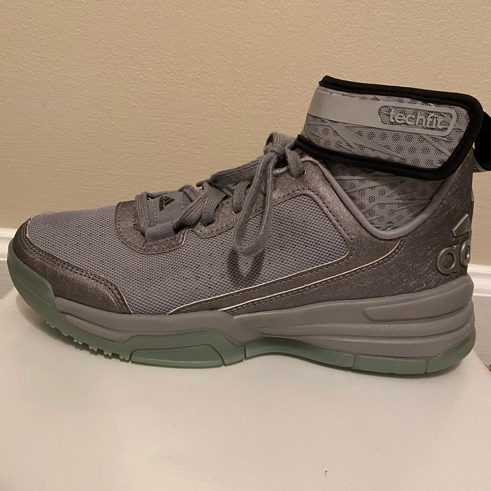 Adidas Dual Threat Men Basketball Shoes